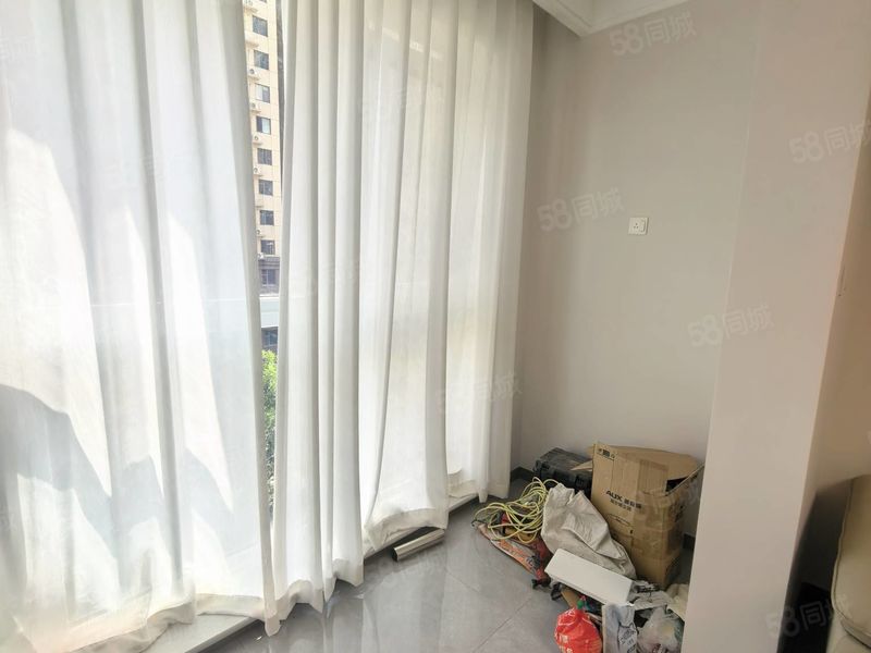 整租 | 上城北郡精装修两室，全新未住，家具家电齐全月租130