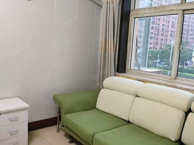 整租 | 悦港城西侧精装小两室，空调2台，家具家电齐全，另多套