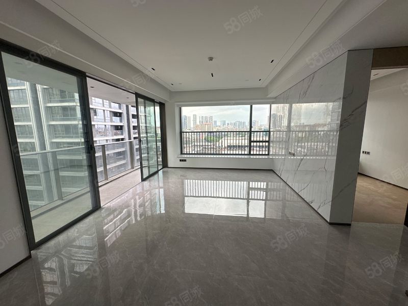 整租 | 凯德五号停机坪旁 粤海云港城 4室2厅2卫 商住两用