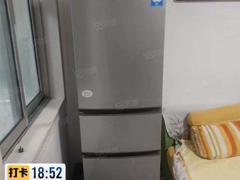 整租 | 富春小区三楼两居室出租，900月，随时看房