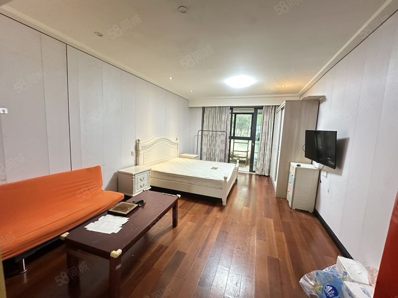 整租 | 龙盛华城右岸一室单身公寓 1500 元，拎包入住随时