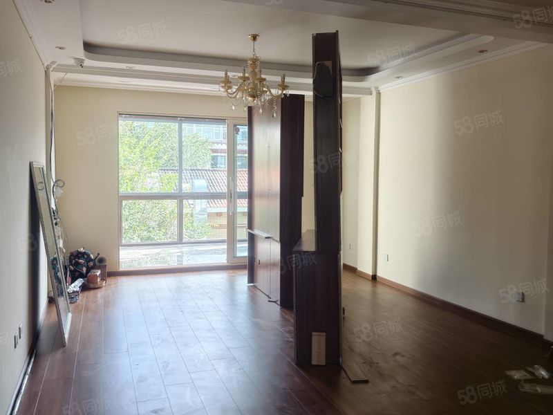 整租 | 天海德康名居 5室2厅2卫 房屋清洁 家电齐全