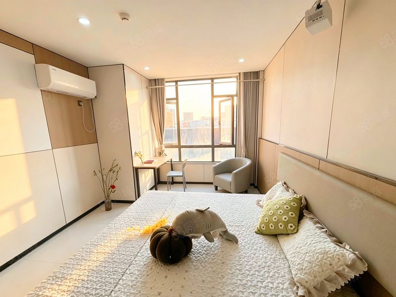 OCC星谷青山湖万达天街天香园 精装电梯投影仪朝南整租