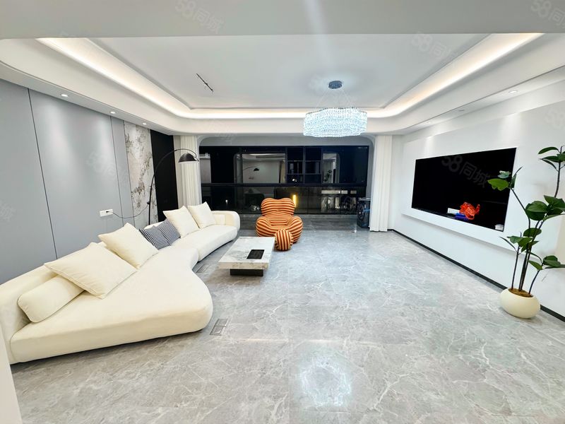 保利天珺B区 4室2厅3卫190平米 电梯房精装修