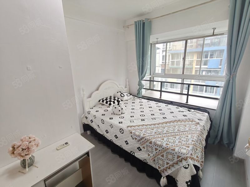 合租 | 可月付 龙江地铁口 省妇幼 新城市广场 草场门大街