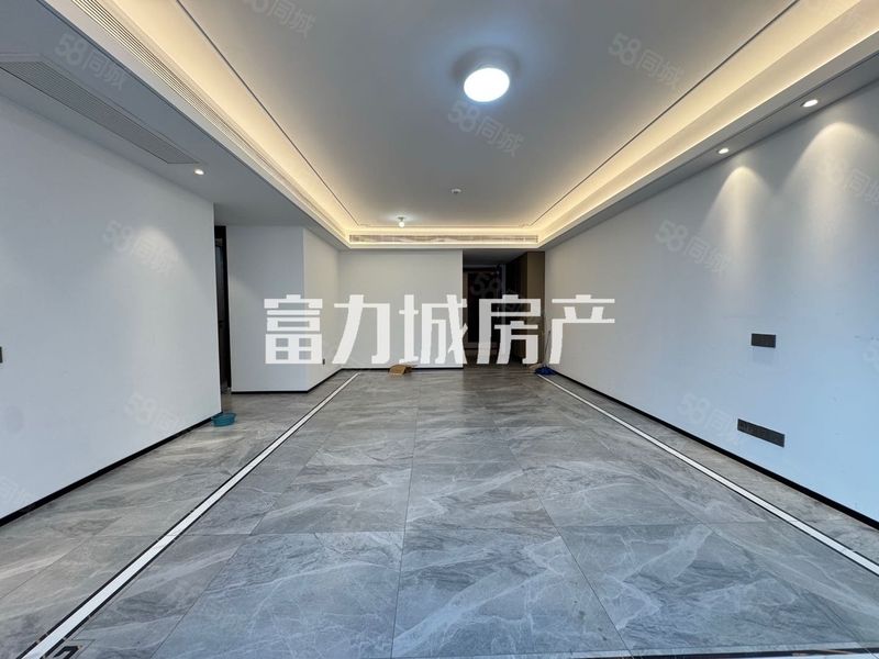 整租 | 万达广场附近这价格能打！出行方便融创和鸣兰溪大三房电