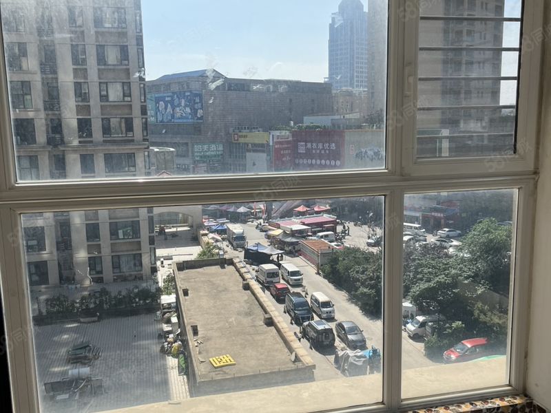 合租 | 烟大 工商学院万象城 万象汇 精装带空调卧室出租 没